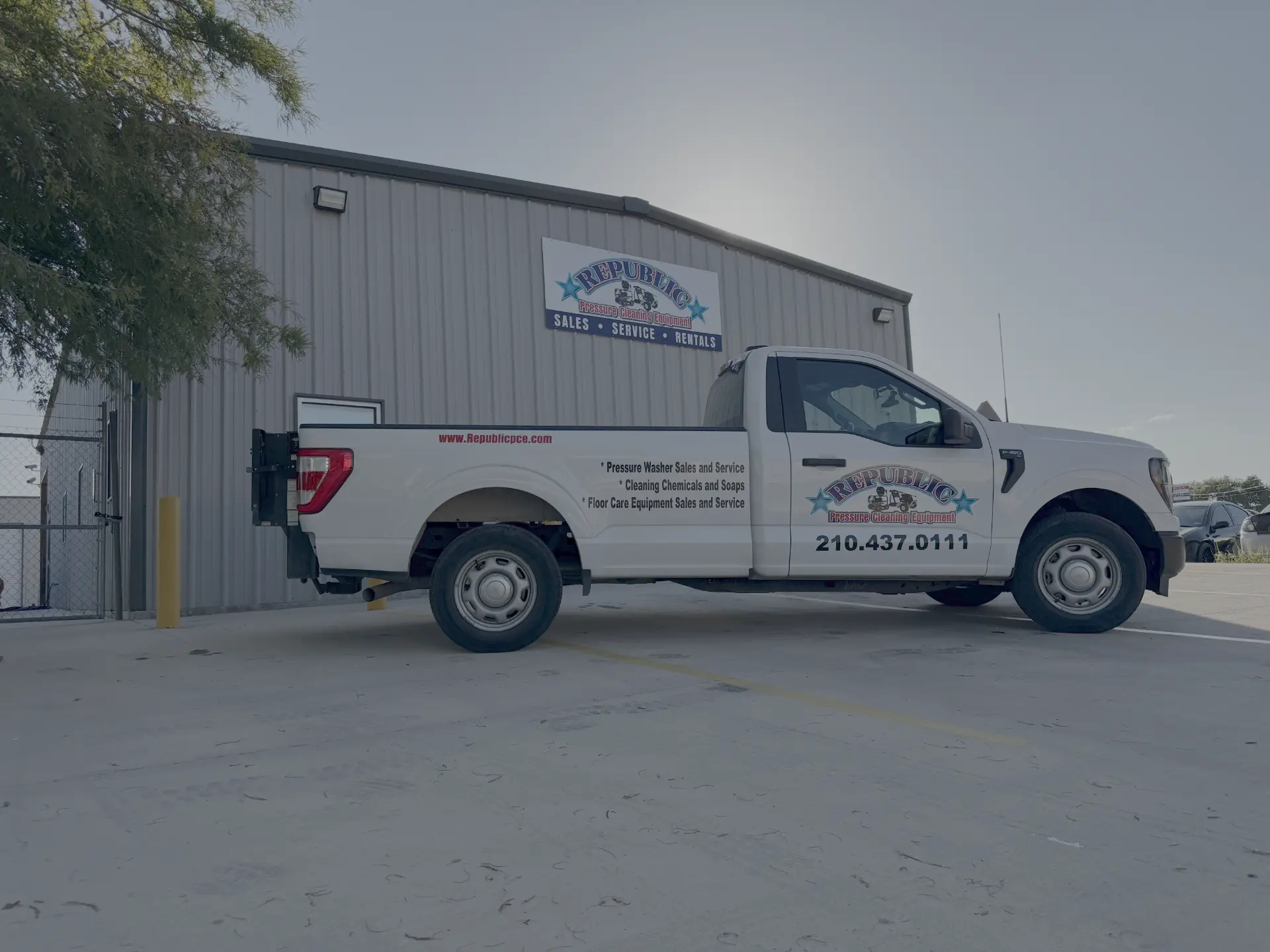 Republic Pressure Cleaning Equipment storefront — San Antonio, TX